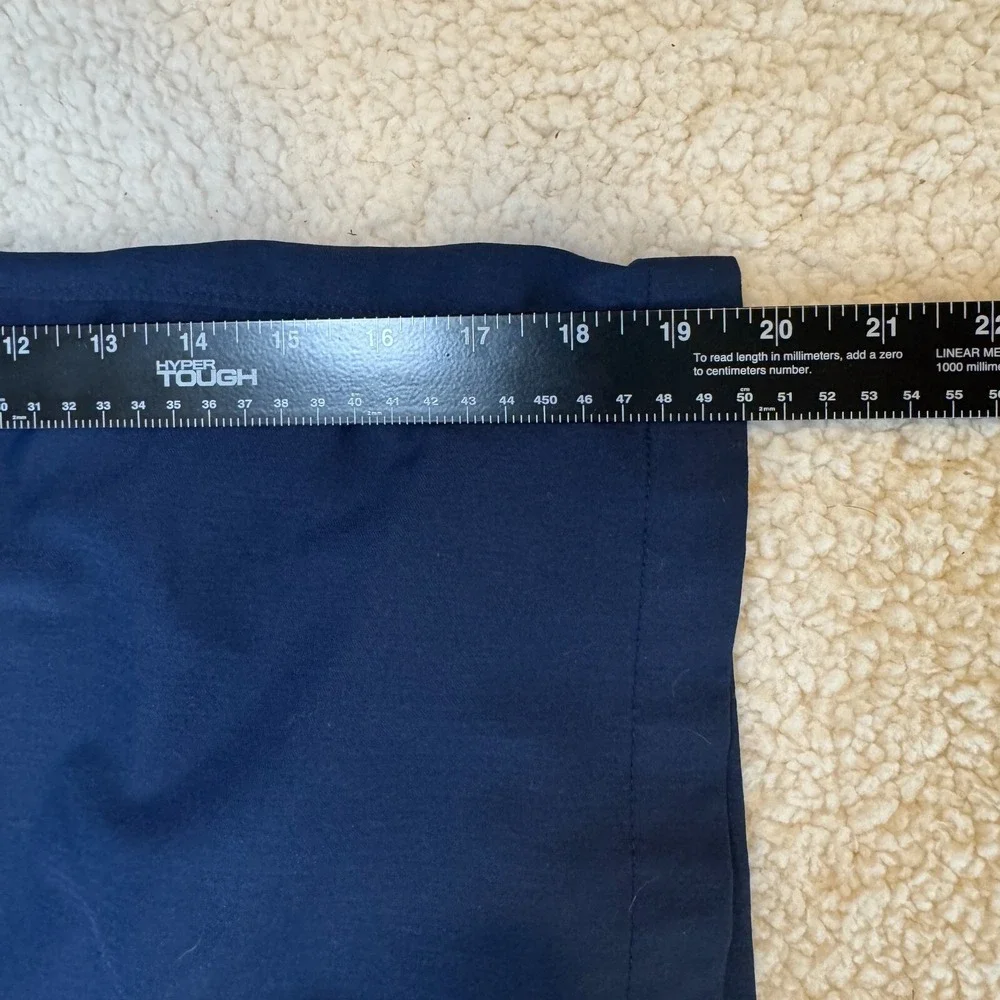 Under Armour Men's Shorts Size 36 Navy HeatGear‎ Stretch Golf Performance